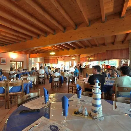 Camping Les Lacs ***** * Soulac-sur-Mer
