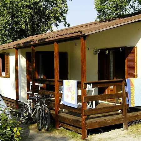 Camping Les Lacs ***** Camping *